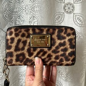 Michael Kors wristlet Leopard print and black